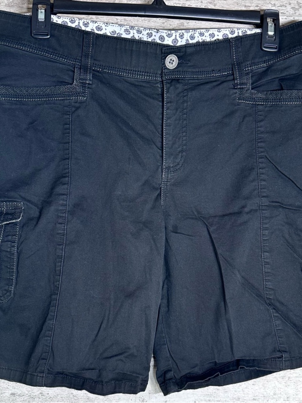 Lee Ultra Lux Comfort Flex-to-Go Cargo Shorts Black Size 18